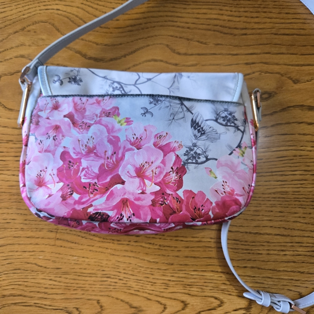 Ted Baker London Pink and White Floral Crossbody Bag - Picture 9 of 10